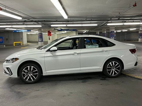 New 2026 Volkswagen Jetta SE image 31