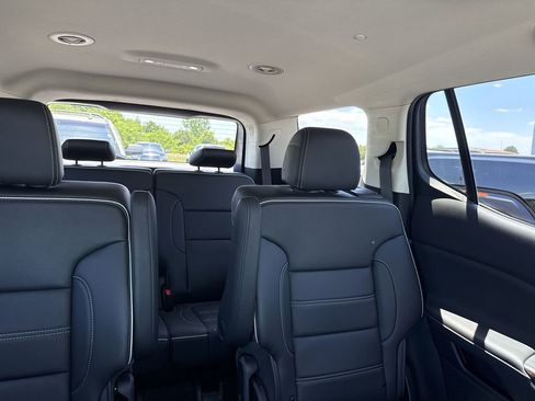 Used 2021 GMC Acadia Denali w/ Denali Technology Package FWD image 32