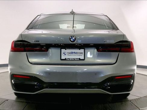 Certified 2022 BMW 750i xDrive 750i xDrive w/ Executive Package image 3