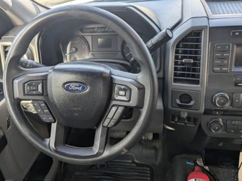 Used 2017 Ford F550 2WD Regular Cab Super Duty image 19