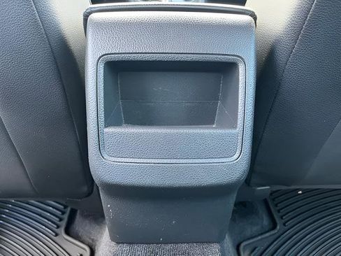 Used 2018 Volkswagen Passat 2.0T R-Line FWD image 30