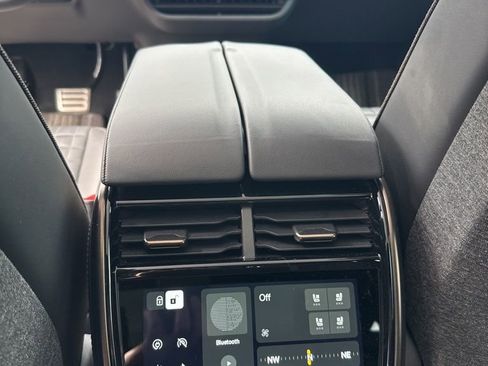 Used 2026 Rivian R1S Premium AWD/4WD image 17
