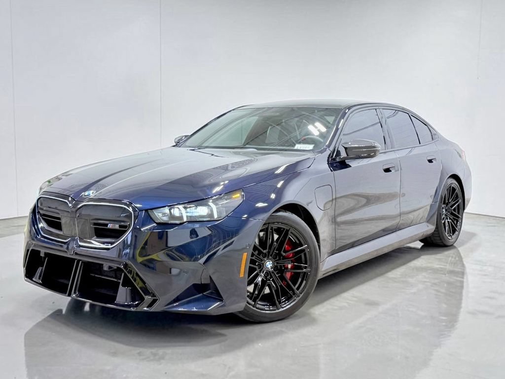 Used 2026 BMW M5 w/ Executive Package AWD/4WD image 1