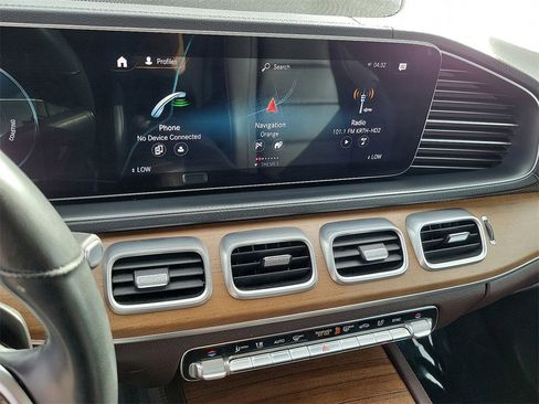 Used 2022 Mercedes-Benz GLS 450 4MATIC image 8