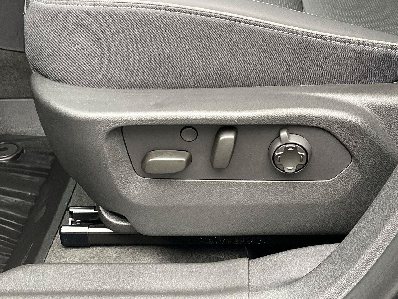 Used 2026 Buick Envision Avenir AWD/4WD image 11