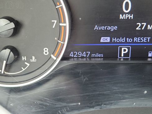 Used 2025 Nissan Altima 2.5 SV FWD image 24