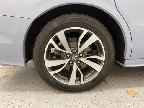 Used 2024 Honda Odyssey Touring image 7