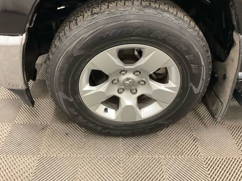 Used 2021 RAM 1500 Big Horn image 8