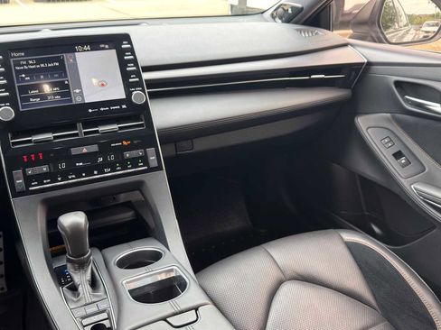 Used 2019 Toyota Avalon Touring w/ Advanced Safety Package FWD image 27