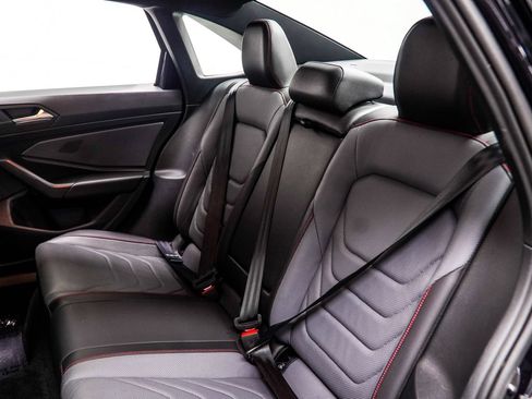Used 2025 Volkswagen Jetta GLI Autobahn FWD image 39