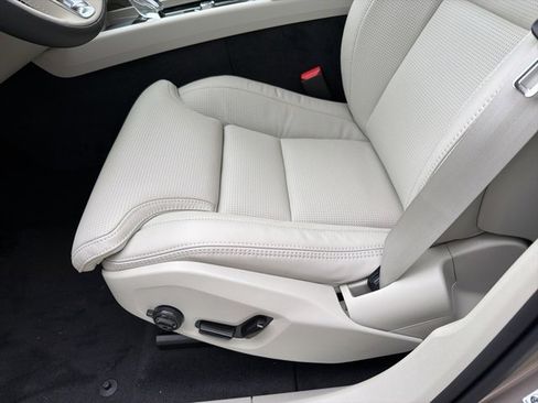 New 2026 Volvo XC60 B5 Ultra w/ Protection Package Premier image 10