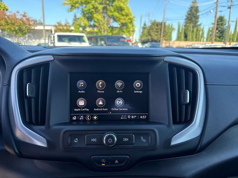 Used 2024 GMC Terrain SLE FWD image 17