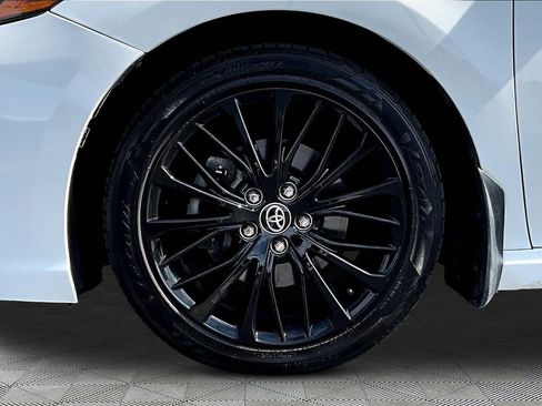 Used 2022 Toyota Camry SE w/ Convenience Package image 34