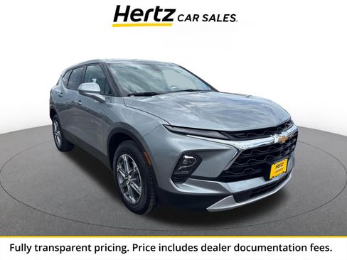 Used 2026 Chevrolet Blazer LT FWD image 1