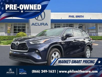 Used 2022 Toyota Highlander LE