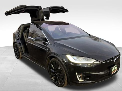 Used 2018 Tesla Model X 100D AWD/4WD image 3