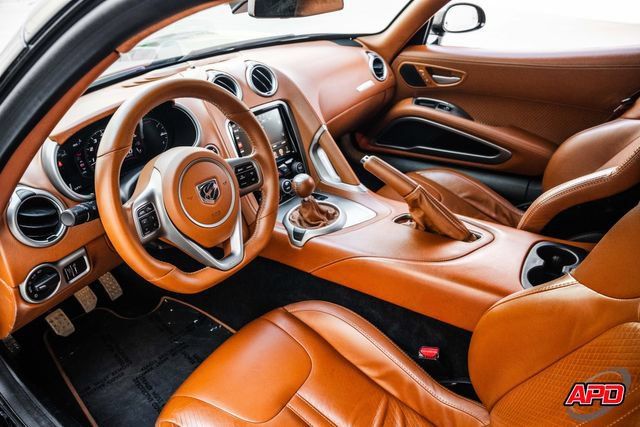 Used 2014 SRT Viper GTS w/ GTS Laguna Interior Package RWD image 2
