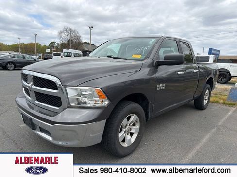 Used 2017 RAM 1500 Classic SLT image 1