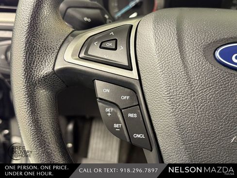 Used 2018 Ford Fusion SE FWD image 23