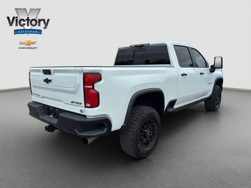 Used 2026 Chevrolet Silverado 2500 ZR2 AWD/4WD image 7