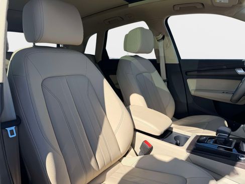 Used 2025 Audi Q5 2.0T Premium image 7