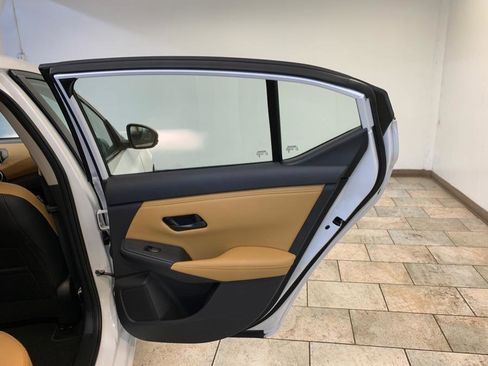 Used 2024 Nissan Sentra SV w/ SV Premium Package image 44