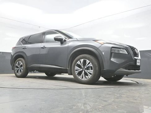Used 2021 Nissan Rogue SV AWD/4WD image 28