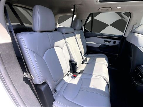 Used 2024 Honda Pilot Touring image 27