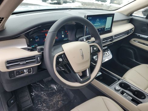 New 2026 Lincoln Corsair Premiere image 13