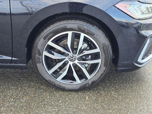 New 2026 Volkswagen Jetta SE image 9