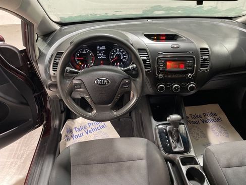 Used 2017 Kia Forte LX image 24