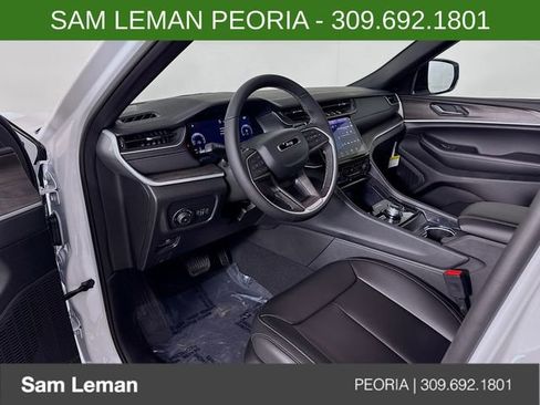 New 2025 Jeep Grand Cherokee L Limited w/ Black Appearance Package image 9