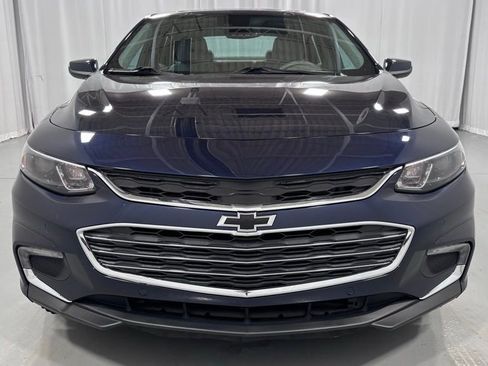 Used 2017 Chevrolet Malibu Premier w/ Premier Sun and Wheel Package image 3