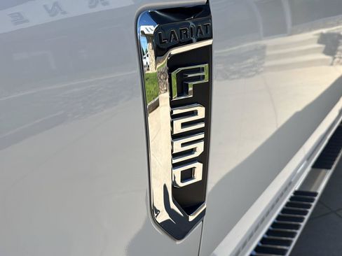 Used 2020 Ford F250 Lariat w/ Chrome Package AWD/4WD image 5