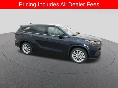 New 2026 Toyota Highlander Limited AWD/4WD image 12