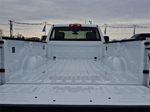 Used 2024 RAM 2500 Tradesman w/ Chrome Appearance Group image 28