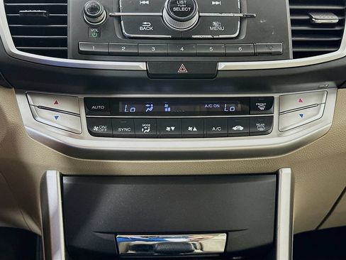Used 2015 Honda Accord LX image 18