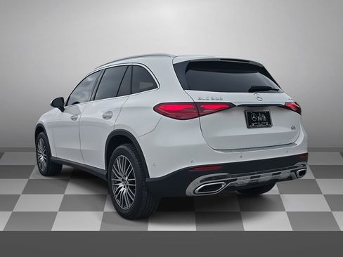 Used 2023 Mercedes-Benz GLC 300 4MATIC image 4