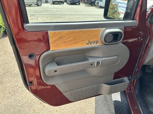 Used 2007 Jeep Wrangler Sahara w/ PWR Convenience Group AWD/4WD image 17