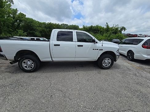 Used 2016 RAM 2500 Tradesman w/ Chrome Appearance Group AWD/4WD image 9