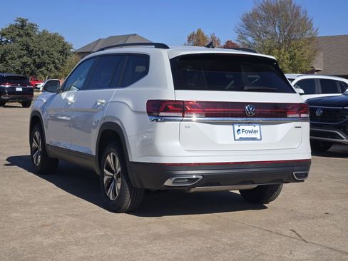 New 2026 Volkswagen Atlas SE image 3
