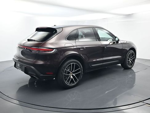 Certified 2023 Porsche Macan image 14