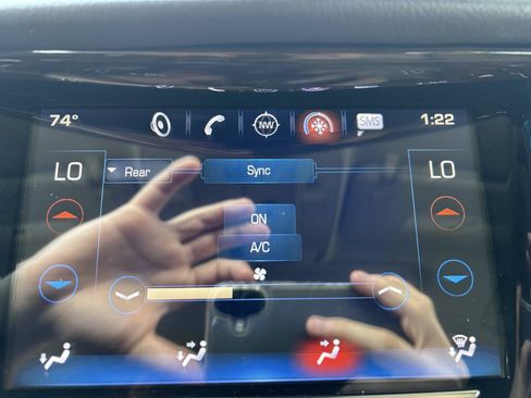 Used 2017 Cadillac Escalade Luxury AWD/4WD image 20