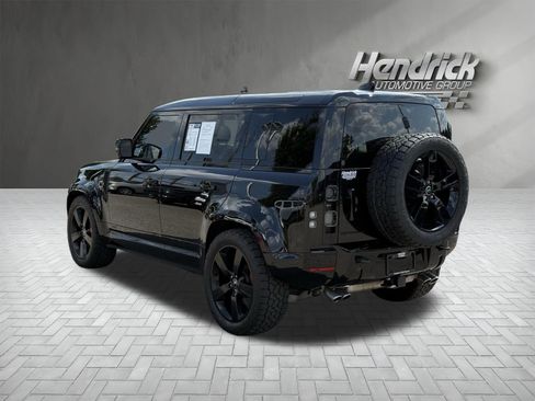 Used 2025 Land Rover Defender 110 V8 AWD/4WD image 8