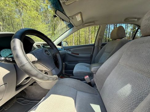 Used 2004 Toyota Corolla S FWD image 11