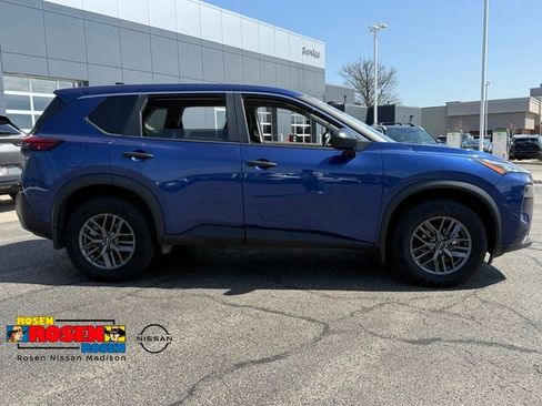 Certified 2023 Nissan Rogue S AWD/4WD image 2