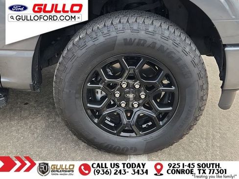 Used 2025 Ford F150 Lariat w/ FX4 Off-Road Package image 29