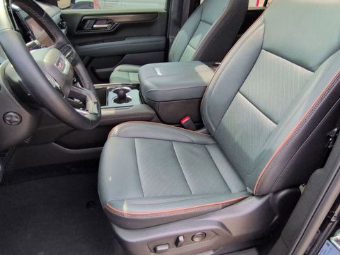 Used 2025 GMC Yukon AT4 w/ AT4 Premium Plus Package AWD/4WD image 16