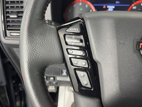 Used 2022 Nissan Frontier PRO-4X image 30
