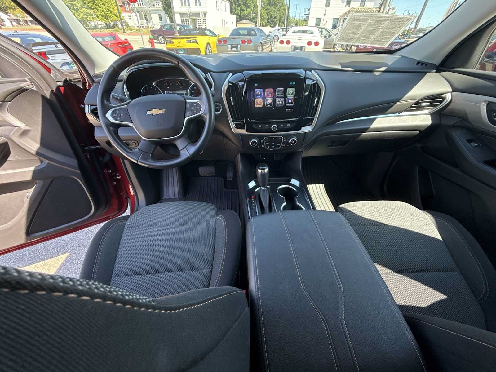 Certified 2018 Chevrolet Traverse LT FWD image 19